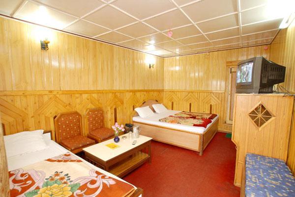 Hotel Vikrant Найнітал Екстер'єр фото